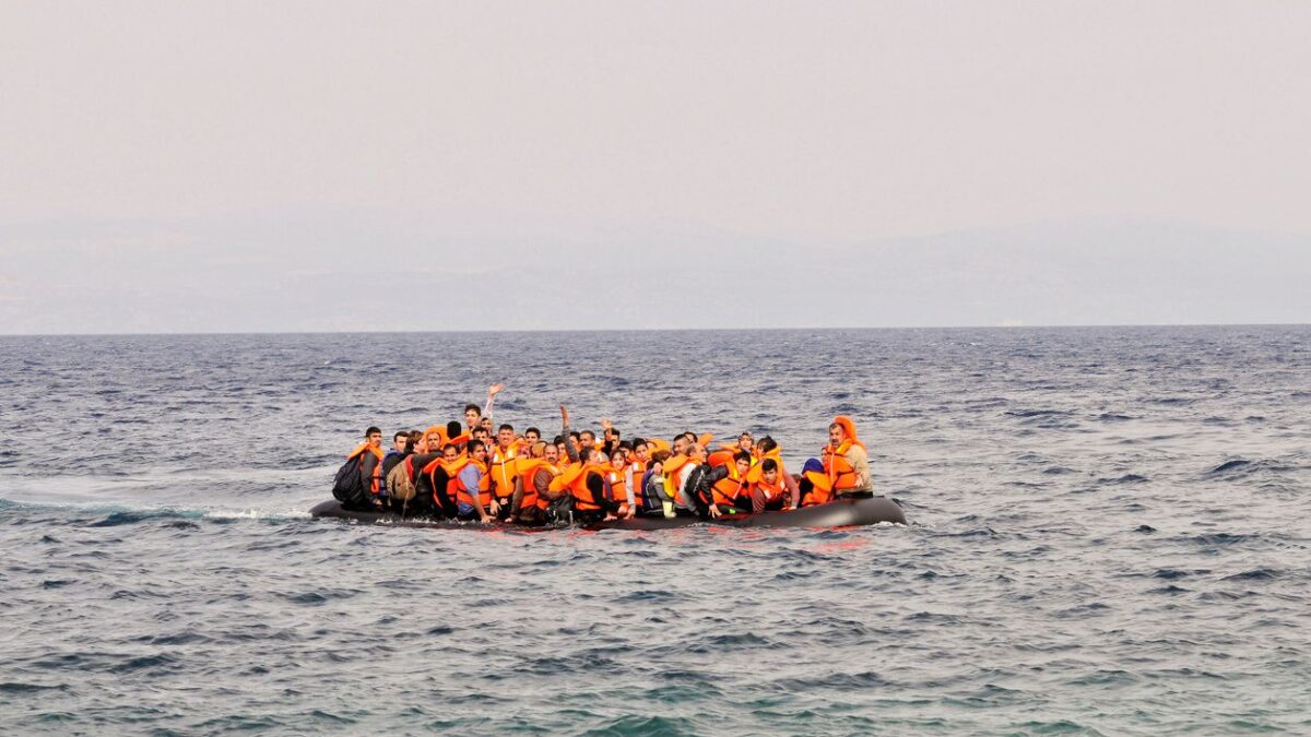 «Ideologici sui migranti», sentenza demolita