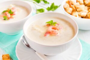 Cuciniamo insieme: vellutata di sedano con code di gamberi