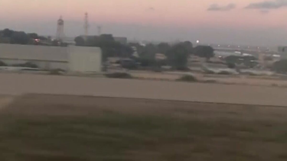 Aerei e mezzi dei mercenari russi «invadono» la Libia