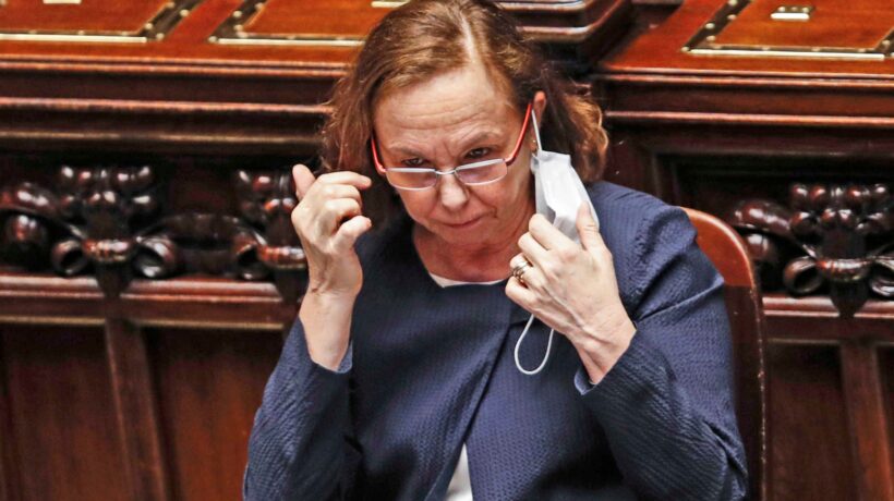 I cassintegrati aspettano ancora. Agli immigrati arrivano 170 milioni