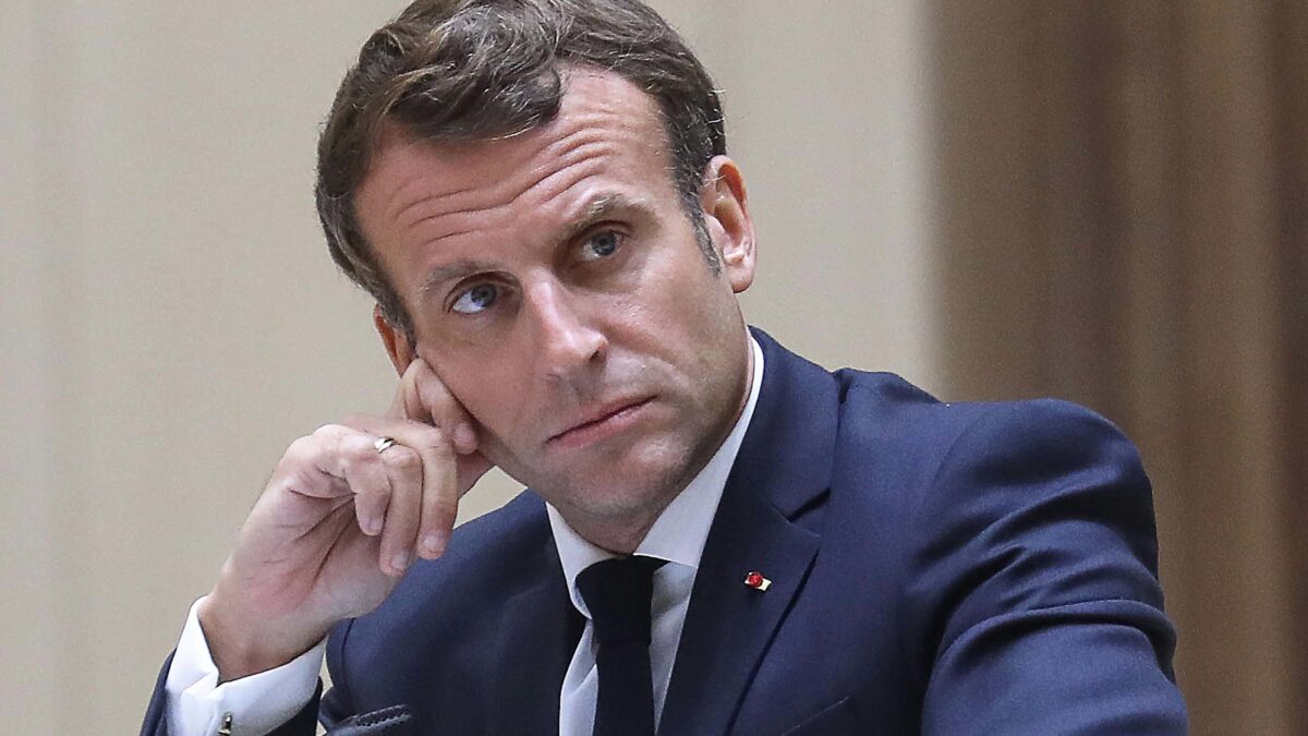 Macron usa la bioetica per lisciare la sinistra