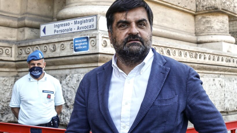 Online i messaggi tra Palamara e il segretario generale di Unicost