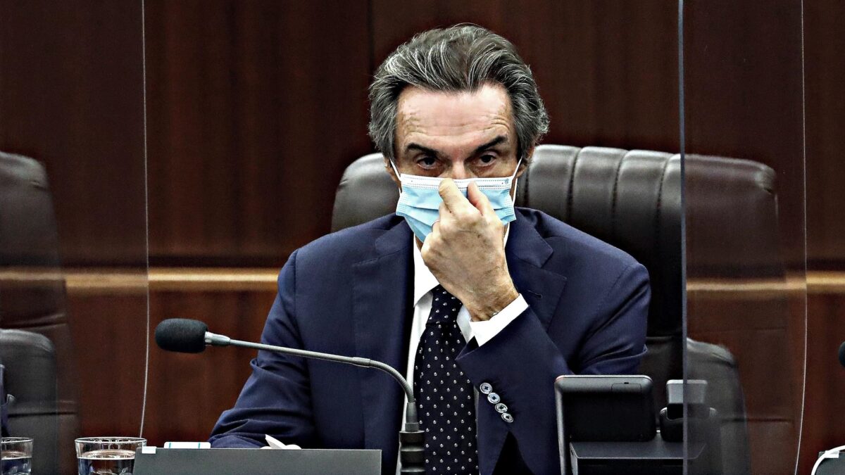 Fontana sferra il suo contrattacco: «Nessuno dubiti della mia integrità»