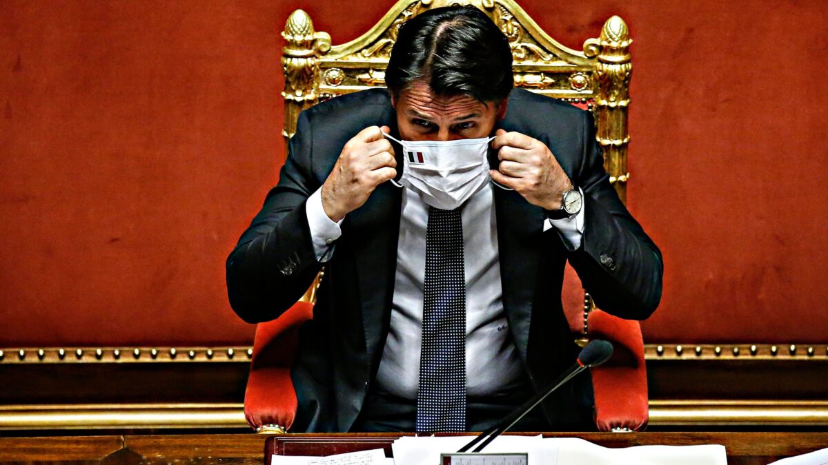 Conte è un pericolo: superpoteri e subito attacco all’opposizione