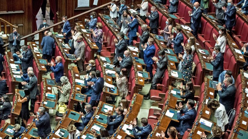 Non si dice ma c’è pure il referendum. Ecco come (e per che cosa) si vota