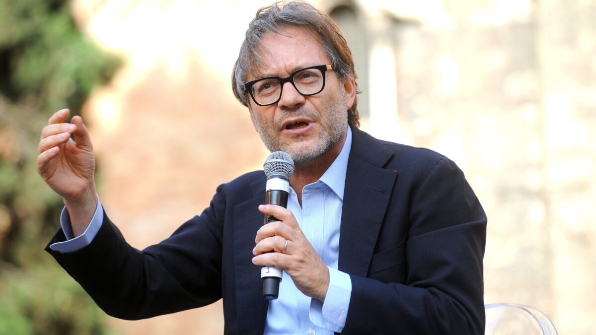 Contro Conte 700 psichiatri e psicologi: «Manipola le masse»