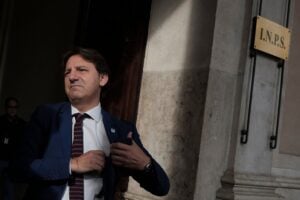 Inps, sputtanamento a orologeria