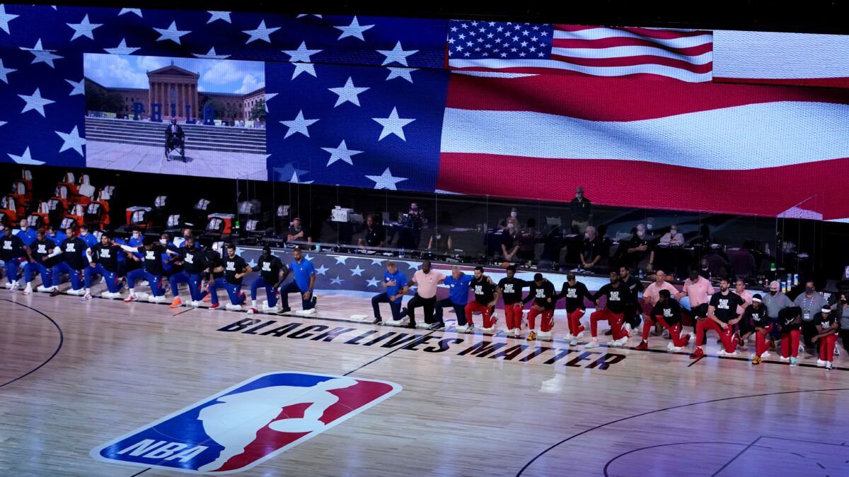 La protesta «autorizzata» della Nba ferma la pallacanestro per un giorno