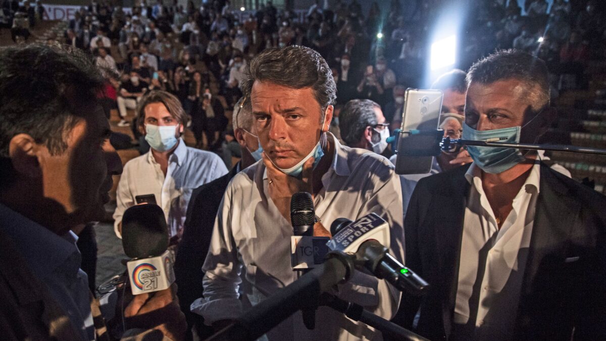 Renzi fiuta poltrone: vuole la testa di Tridico