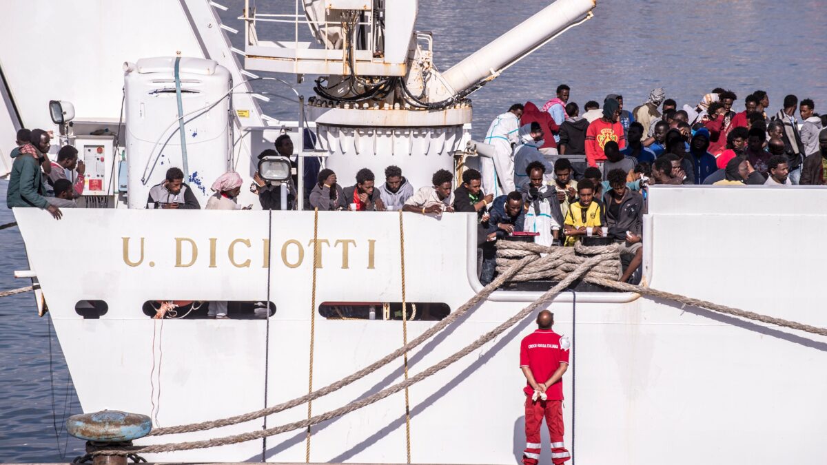 Nuovi sbarchi in Sicilia e Sardegna. A Pachino anche cinque contagiati