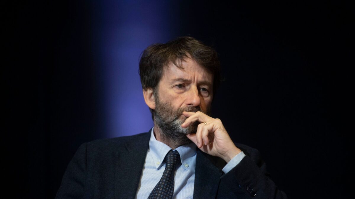 Franceschini dirotta i fondi dell’editoria al cinema