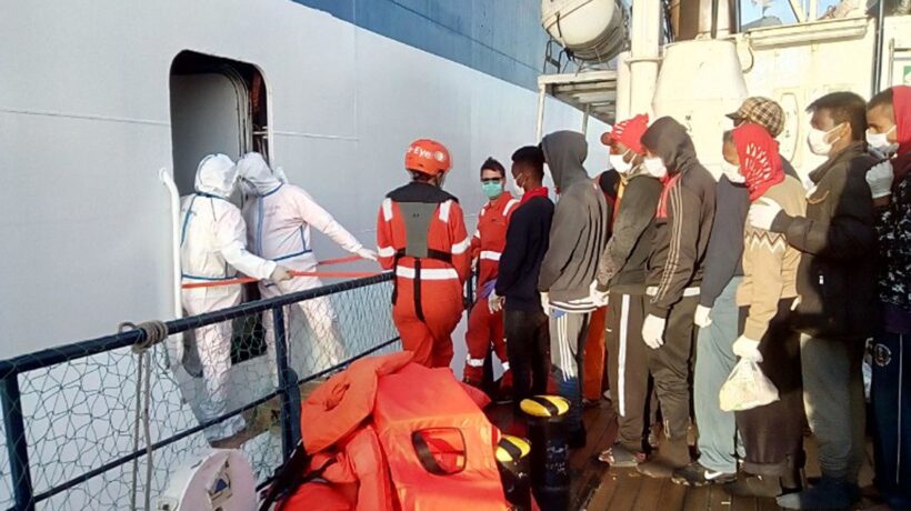 Ecco perché le Ong vanno indagate per immigrazione clandestina