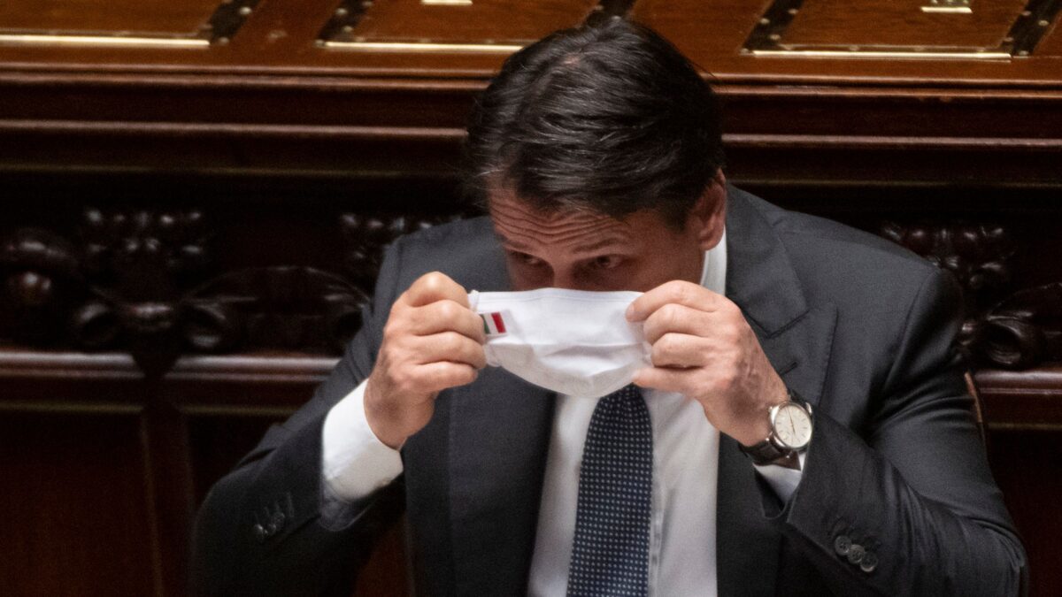 Gioco delle tre carte sul decretone. Accordo zoppo ma il Quirinale tace