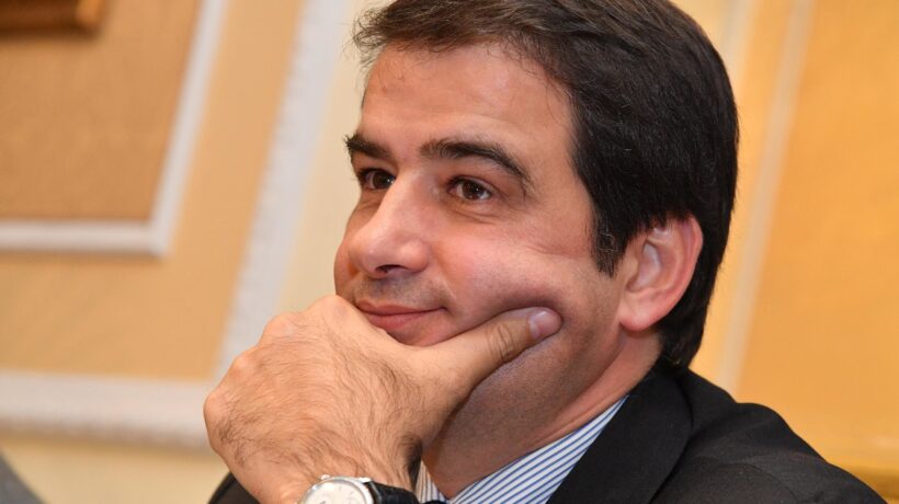 Naufraga l’inciucio tra grillini e dem