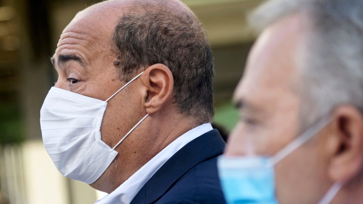 Il Pd di Zingaretti sventola le mascherine