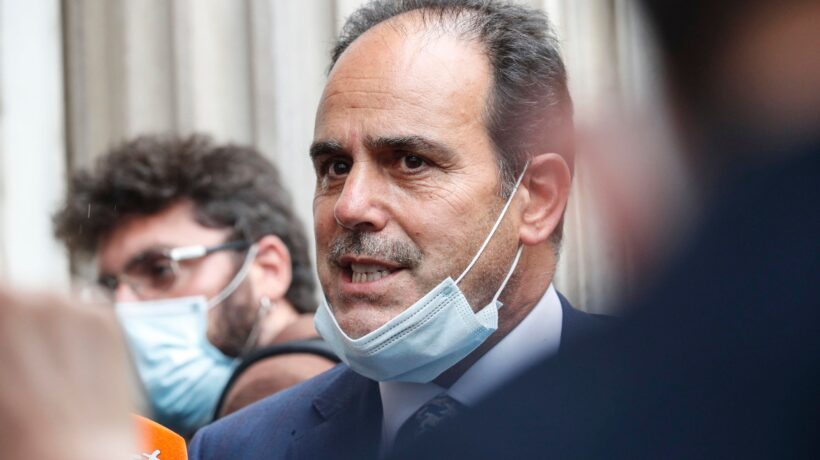 Pd e renziani attaccano la Azzolina ma il vero obiettivo è far fuori Conte