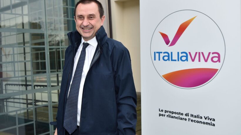 I partiti diffamati si ribellano e Conte corre a cambiare la norma