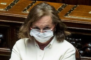 Lamorgese ammette. Aumento degli sbarchi del 148% in un anno