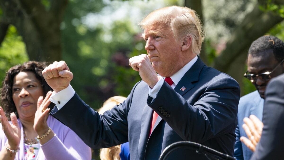 I vescovi statunitensi non dimenticano i valori dei cristiani e lodano Trump
