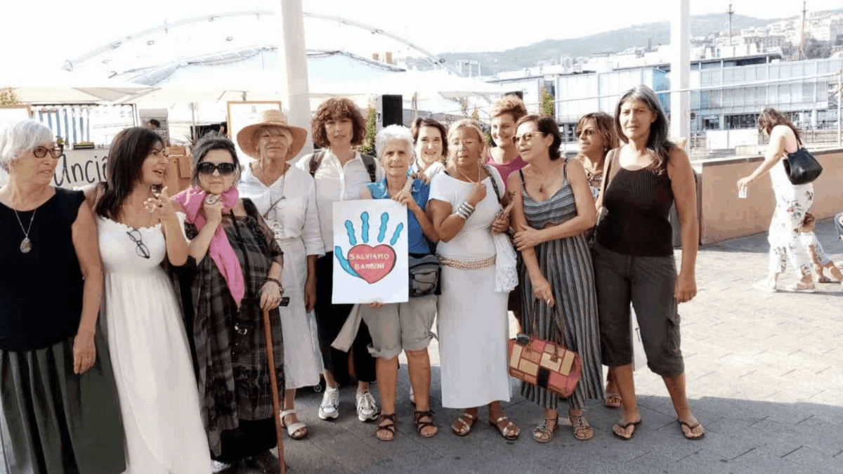 «Noi popolo delle mamme non siamo “No vax”. Chiediamo libertà di educazione»