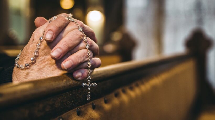 La sofferenza può aiutare l’uomo ma serve una Chiesa che gli parli