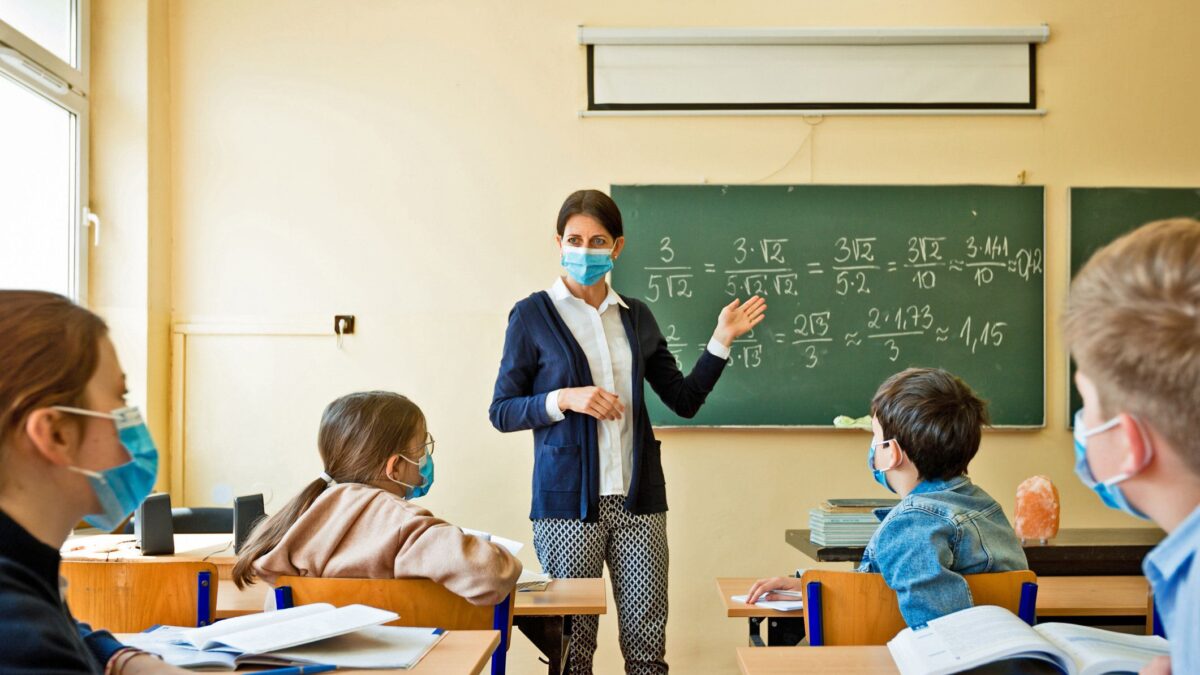 Nessun accordo per il ritorno in aula. Bimbi e prof in ostaggio del governo