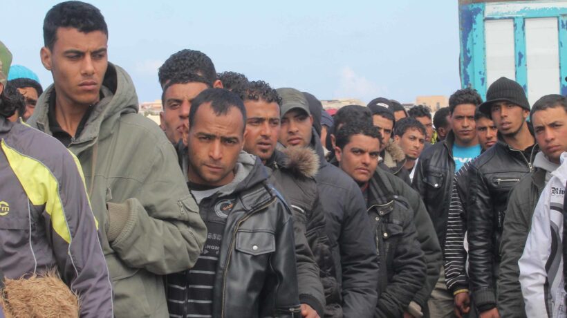 «Che caos sul numero dei contagiati. Necessari i tamponi per i migranti»