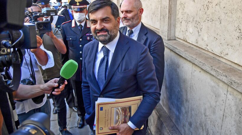 Online i messaggi con la giudice Sangiovanni