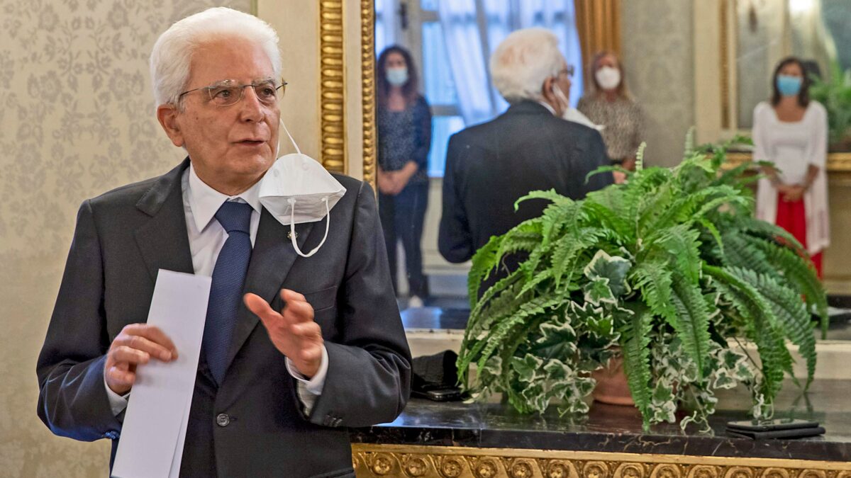 L’aria di regime è sempre più pesante ma Mattarella non ha nulla da dire