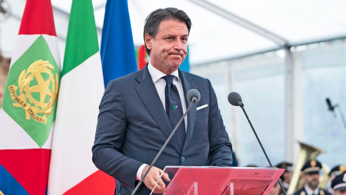 Con la scusa del virus Giuseppi blinda i suoi poteri nei servizi