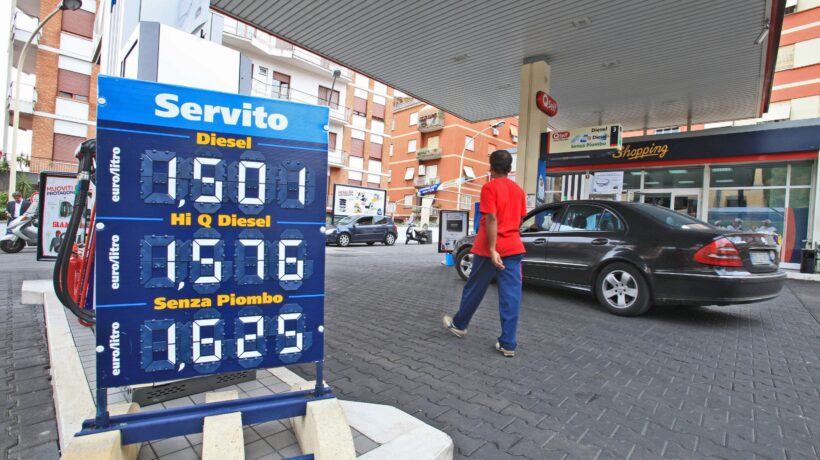 Proroga licenziamenti e Cig. E una mazzata da 5 miliardi sul diesel: lo vuole l’Europa