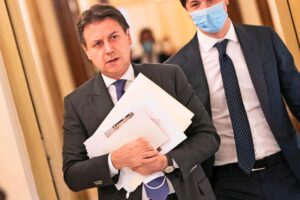Il Pd vuole la marcia indietro sugli 007