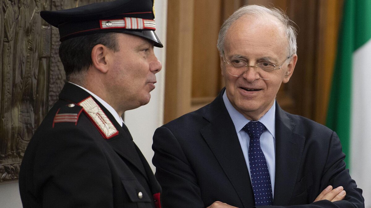 «I pensionati devono lasciare il Csm». Ecco la sentenza che gela Davigo
