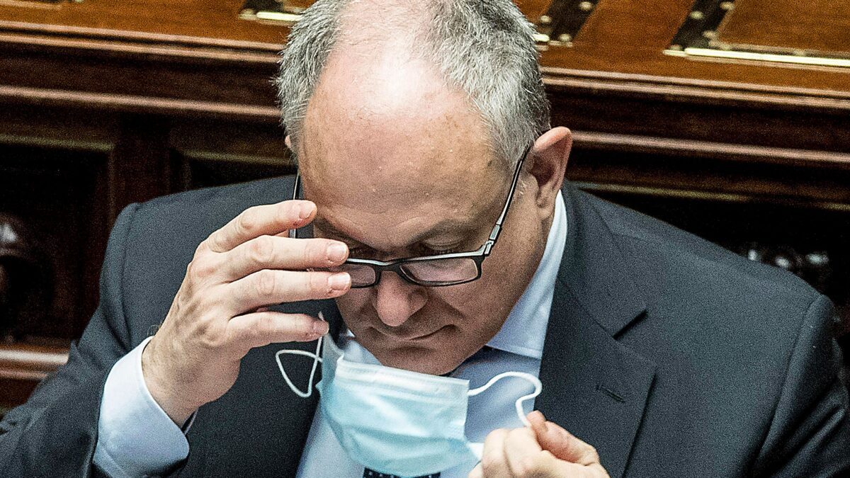 Il Copasir lo vuole su 5G, Borsa e reti. Ma Gualtieri si nasconde da un anno
