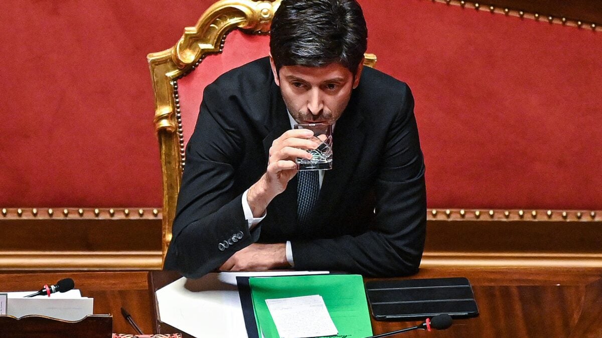 Le quattro anomalie dell’ordinanza che rinfocola il regime sanitario