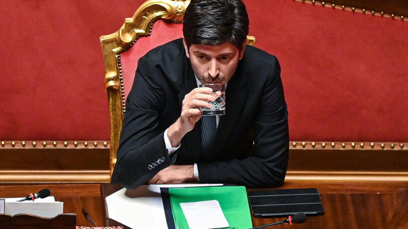 Le quattro anomalie dell’ordinanza che rinfocola il regime sanitario