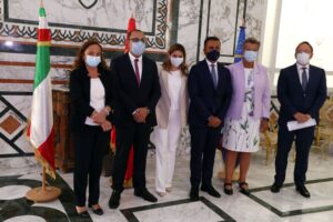 I pasticci sugli infetti dall’estero servono a proteggere i clandestini