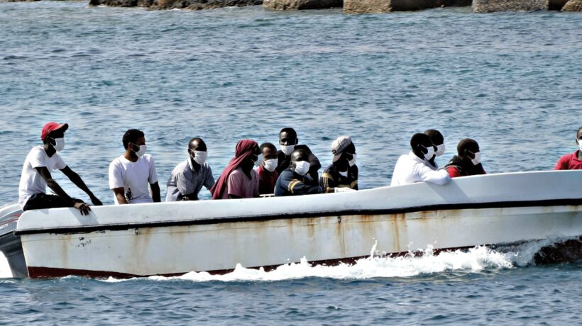 Migranti, i sindaci di Pd e M5s si ribellano contro  il governo