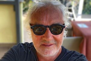 Se il virus ce l’ha Briatore i «buoni» brindano