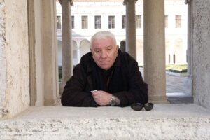 «Voglio essere amato. Ma ho bisogno della mia solitudine»