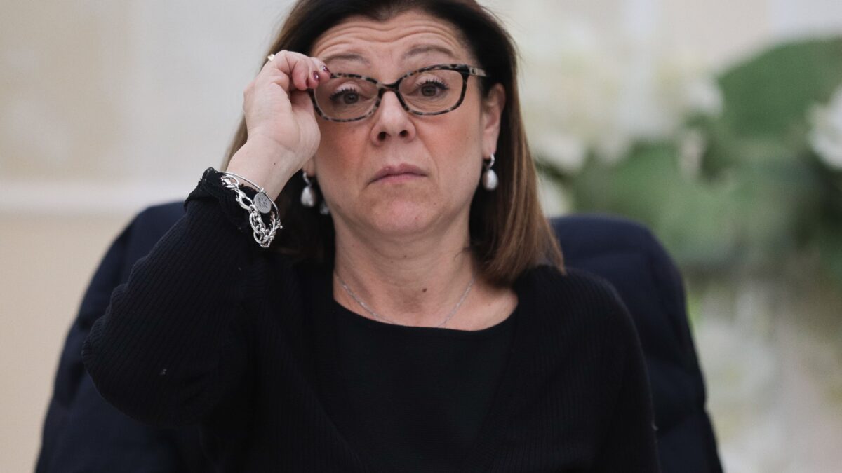 Grande intasamento su Autostrade. Finché non si vota è tutto bloccato