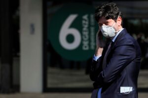 Speranza usa l’emergenza per vincolare l’educazione alla didattica a distanza