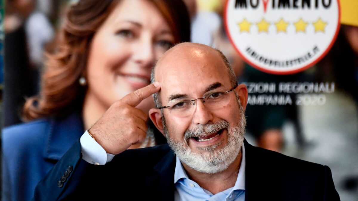 Nel disastro annunciato dei grillini Crimi cola a picco e Giggino risale