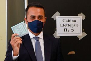Di Maio festeggia il referendum per nascondere il tracollo nelle Regioni
