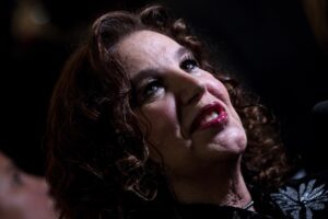 «Chi usa i miei capi non li indossa ma li interpreta»