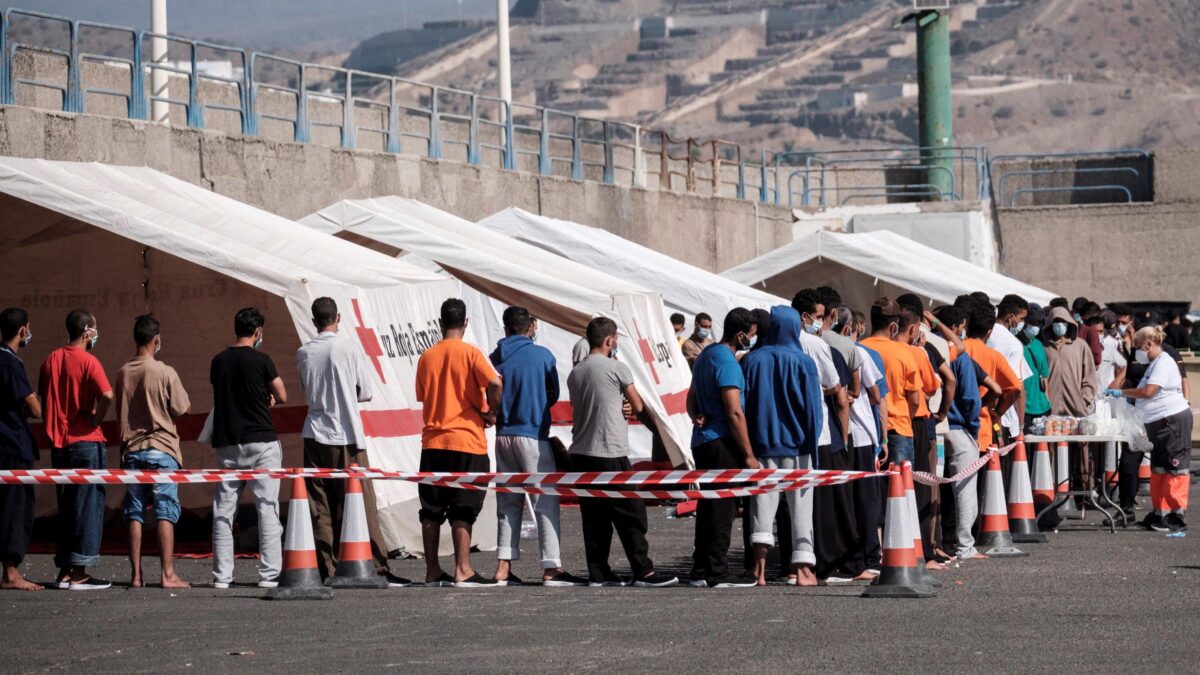 Il Pd ci consegna agli immigrati
