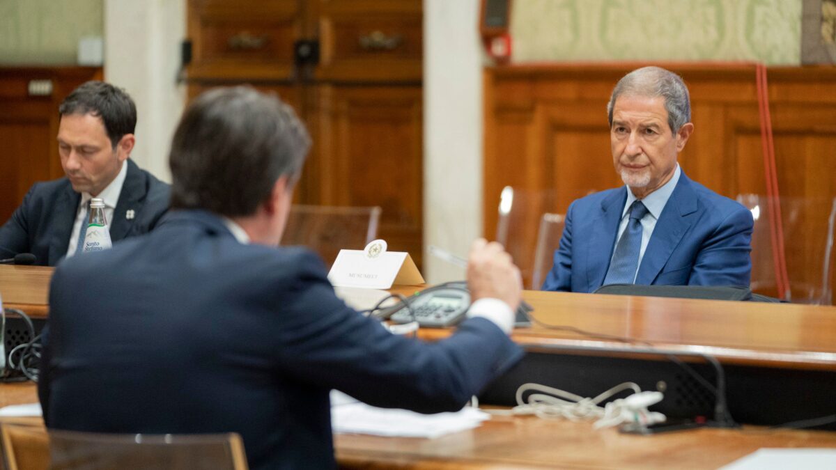 Nello Musumeci: «Hotspot allargati? Volontà criminale»
