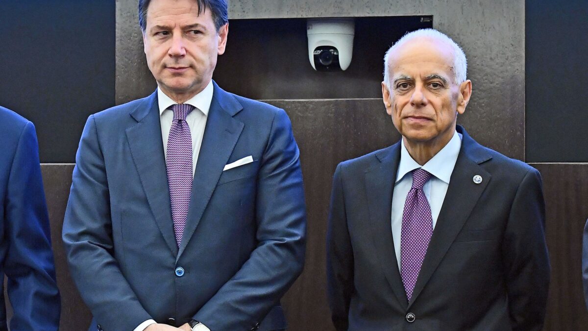 La mossa disperata di Conte: fiducia per non far cadere il suo esecutivo sui Servizi