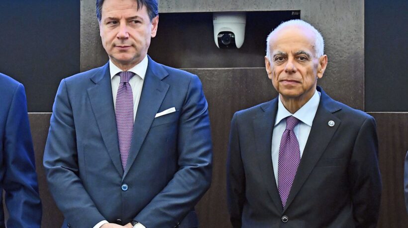 La mossa disperata di Conte: fiducia per non far cadere il suo esecutivo sui Servizi