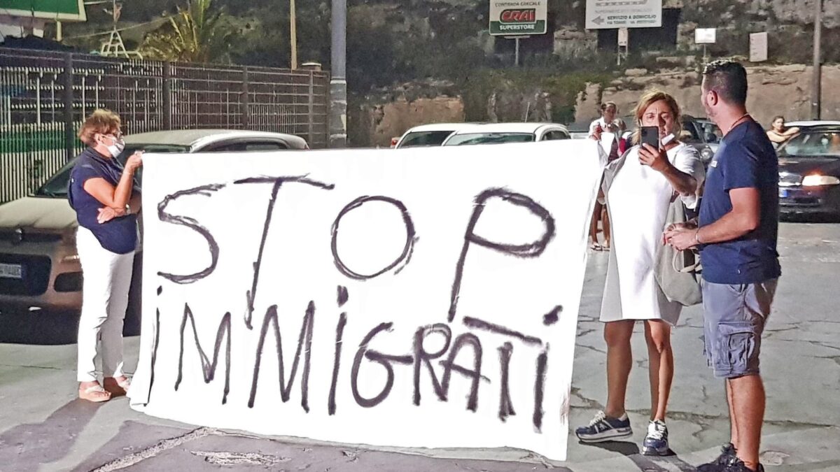 Viene aiutato solo chi subisce l’invasione